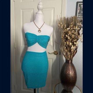 ⚠️ Sold⚠️Beach top and cover up